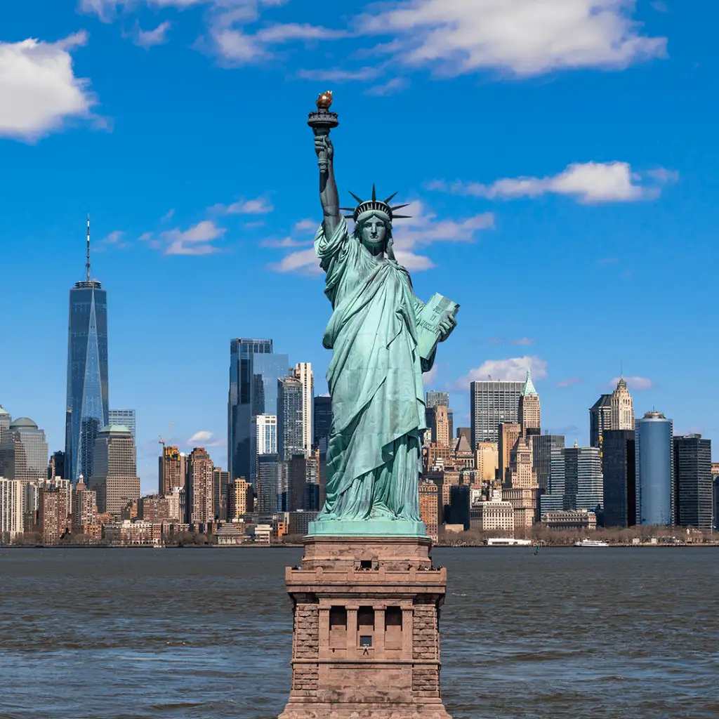 Scenic country image of the United States, featuring iconic landmarks, diverse cities, and vast landscapes.